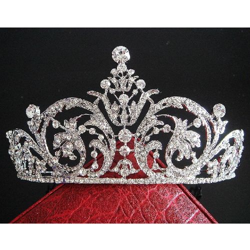 TIARAS E COROAS