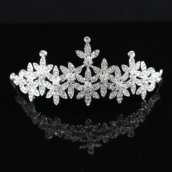 TIARAS E COROAS